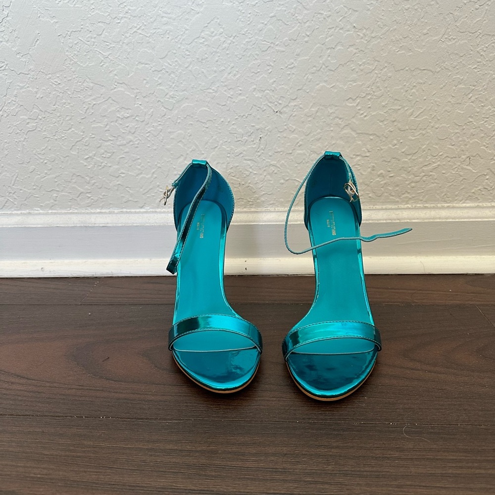 Beautiful New PrettyLittleThings heels!If you’ve any questions,just let us know - Picture 6 of 6